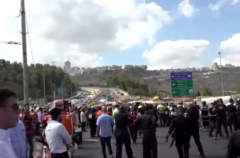 Ataque a tiros deixa seis mortos em Jerusalém, diz autoridade
