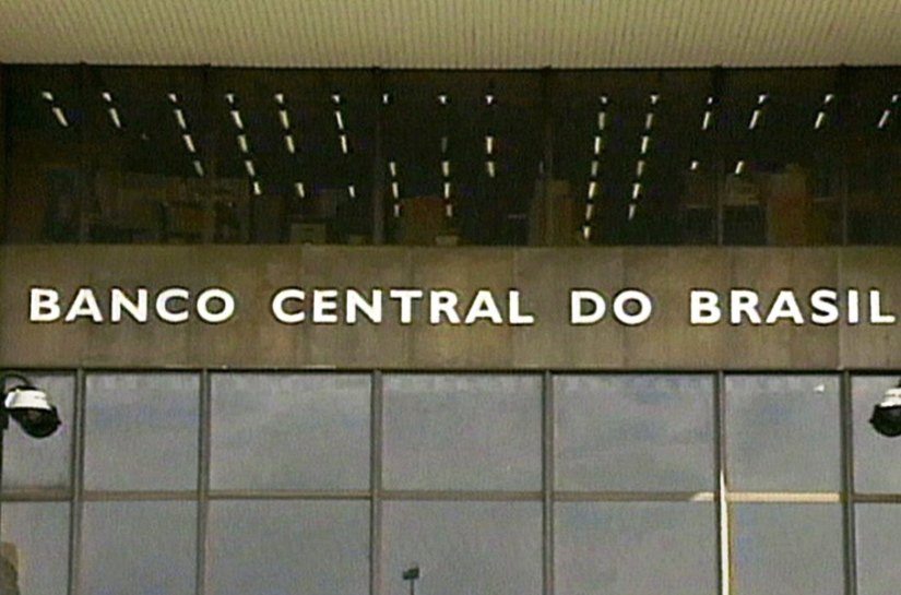 Copom faz novo corte e taxa Selic cai para 2% ao ano