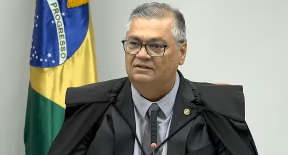 Ao menos 40 magistrados punidos com aposentadoria deveriam ter perdido o cargo, segundo tese de Dino