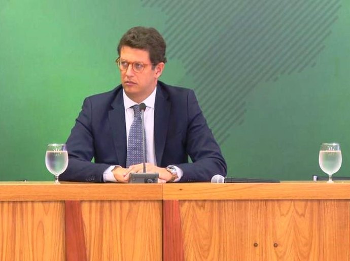 Denúncia dos EUA motivou abertura de investigação contra Salles