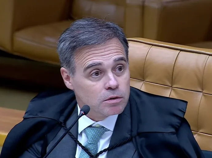 Mendonça diz ter sido alertado de represálias ao levar adiante dados da PF
