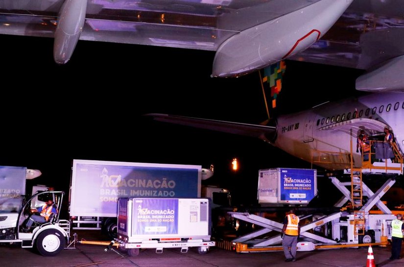 Fiocruz libera neste sábado distribuição de vacina aos estados