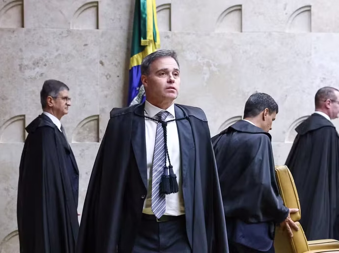 Mendonça homologa delação de empresário responsável por 'gerar' dinheiro vivo para Daniel Vorcaro