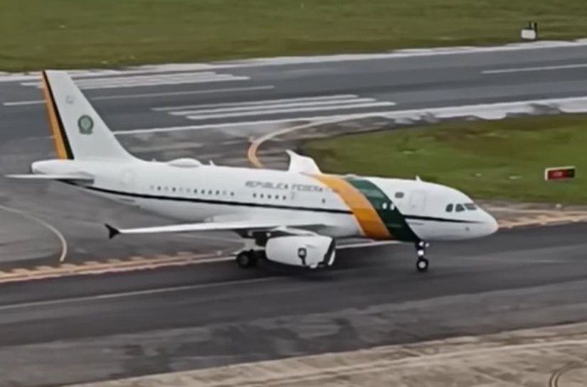 Vídeo: avião de Lula aborta decolagem em SP; veja