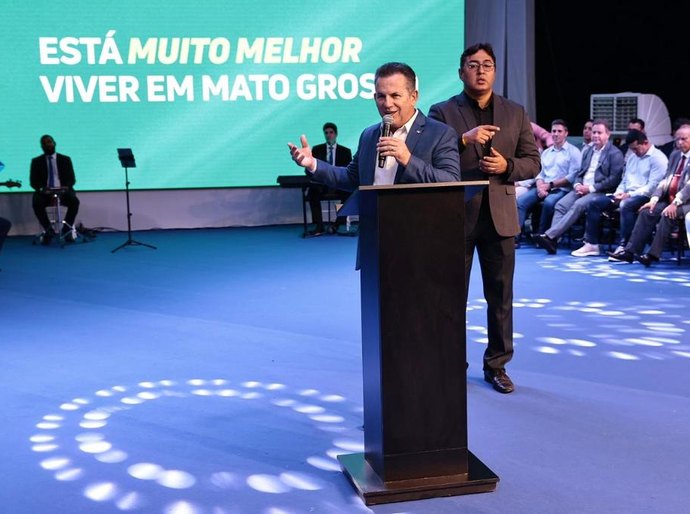 “Provamos que é possível fazer hospital 'de rico' para atender a população', afirma governador