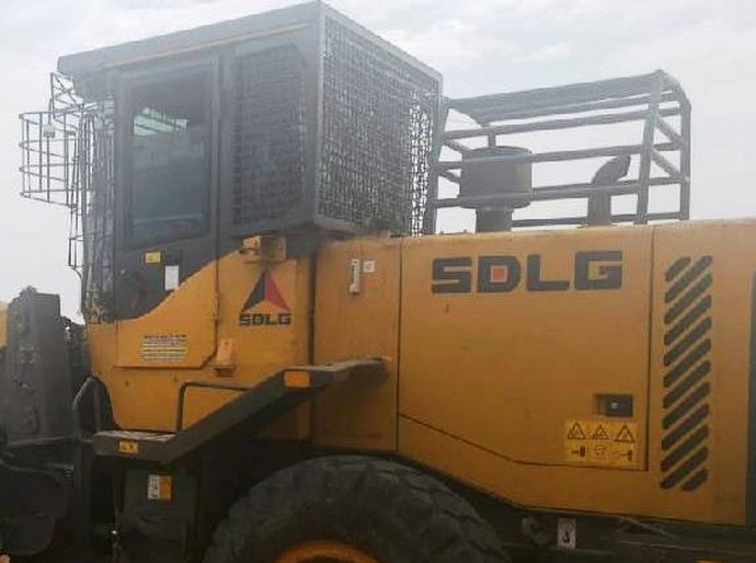 Equipe de fiscalização apreende maquinário usado em desmatamento ilegal em Colniza