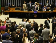 Câmara aprova ampliação gradual da licença-paternidade