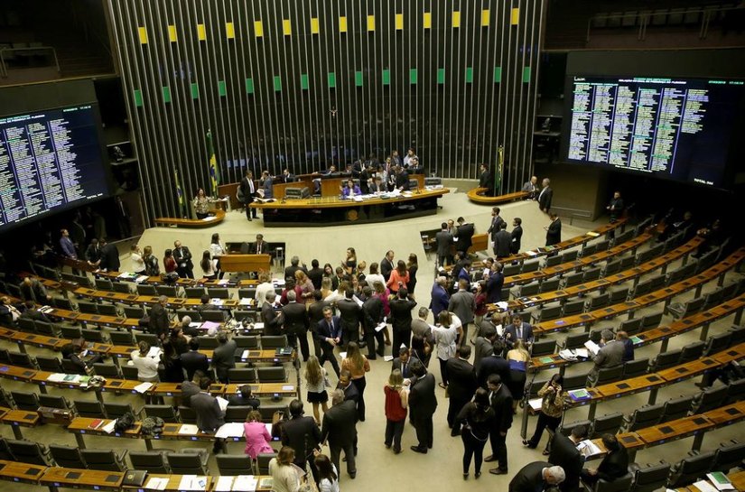 Estudo mostra como as parlamentares são ofendidas nas redes sociais