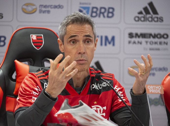 Em apresentação ao Flamengo, Paulo Sousa diz que quer fazer história