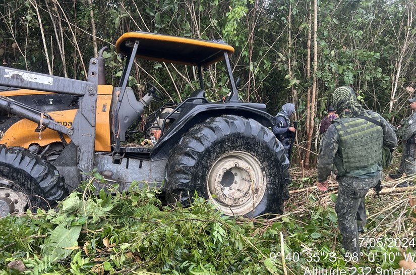 Veja Fotos e Vídeo: Polícia Ambiental impede desmatamento em MT, apreende trator e prende motorista