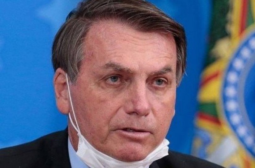 Spray nasal de Israel contra Covid-19 será analisado pela Anvisa, diz Bolsonaro