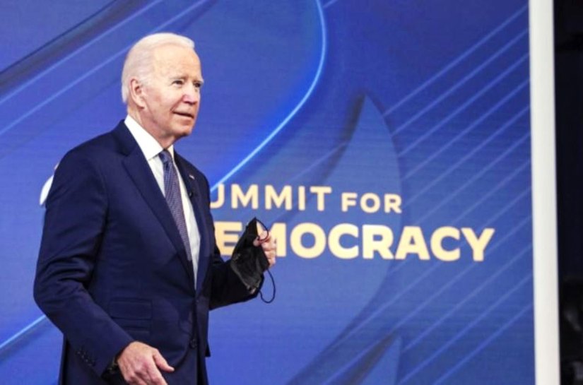Cúpula de Biden é marcada por Bolsonaro coadjuvante e crises com Rússia e China