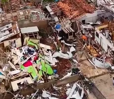 Tornado destrói 90% de cidade no Paraná e causa seis mortes