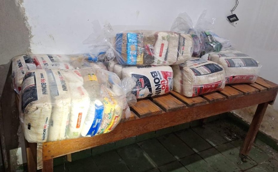 Polícia Civil apreende cocaína e cestas básicas ligadas à facção criminosa