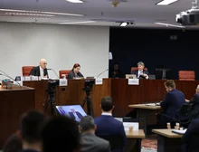 Às vésperas de julgamento, defesas intensificam busca por ministros do STF