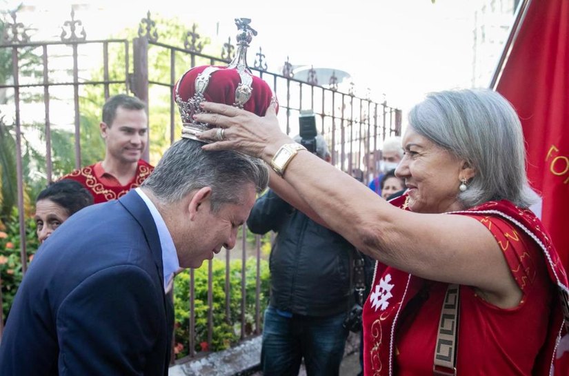 Governador recebe festeiros do Senhor Divino: “Momento de reverenciar a fé”