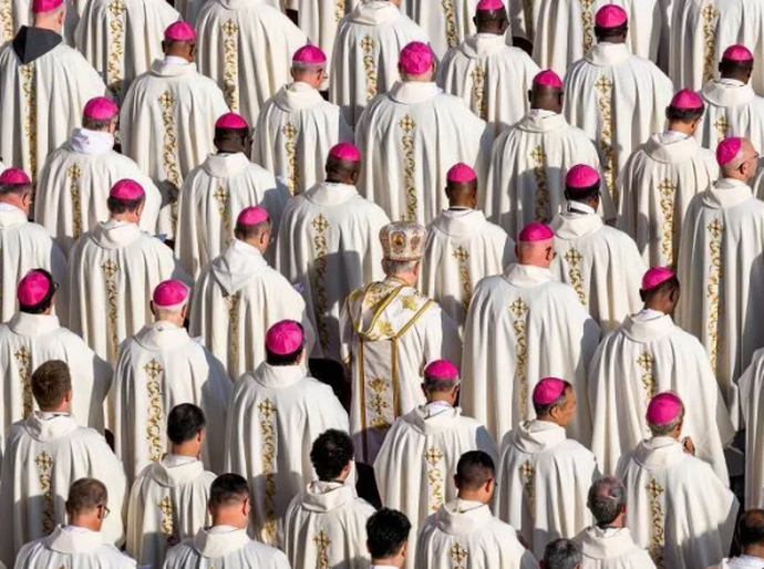 Cardeais enfrentam encruzilhada para eleição do próximo papa
