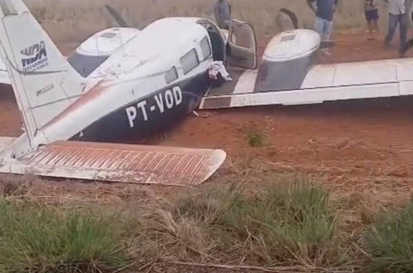 SUSTO NA CAMPANHA: avião que atenderia Júlio Campos faz pouso forçado às margens de rodovia em MT
