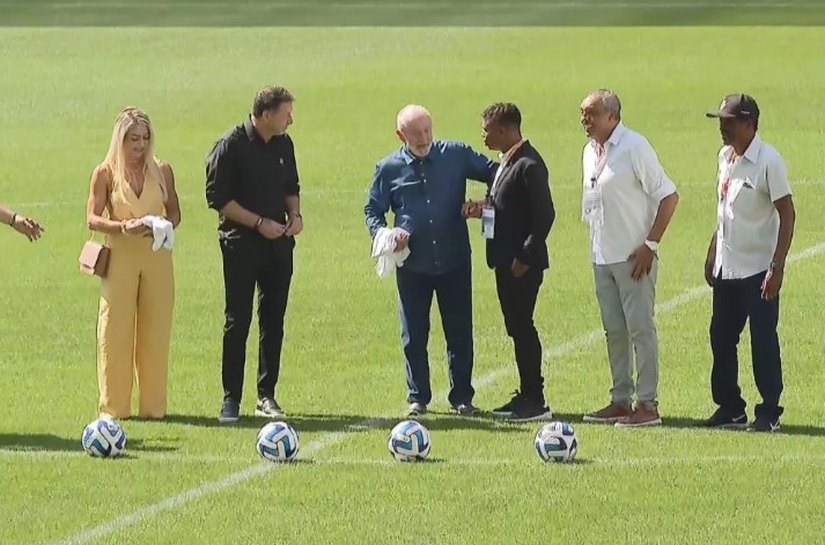 Lula vai ao estádio ao Corinthians para ato do Dia do Trabalho com centrais sindicais