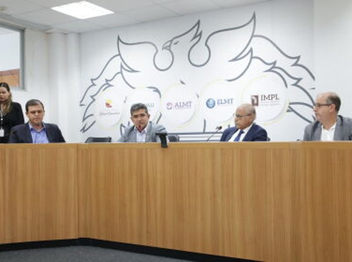Veja Vídeo: CCJR da AL/MT analisa 12 matérias e aprova parecer para ampliar proteção às mulheres em transporte coletivo