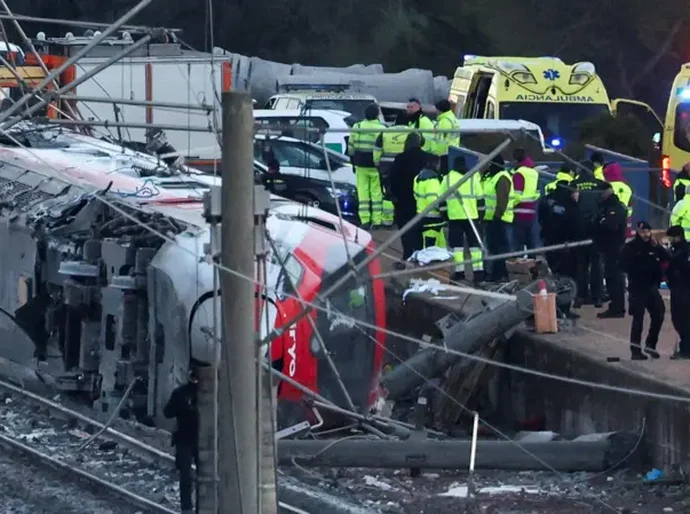 'Extremamente estranho': o que se sabe sobre colisão entre trens de alta velocidade na Espanha que deixou pelo menos 39 mortos