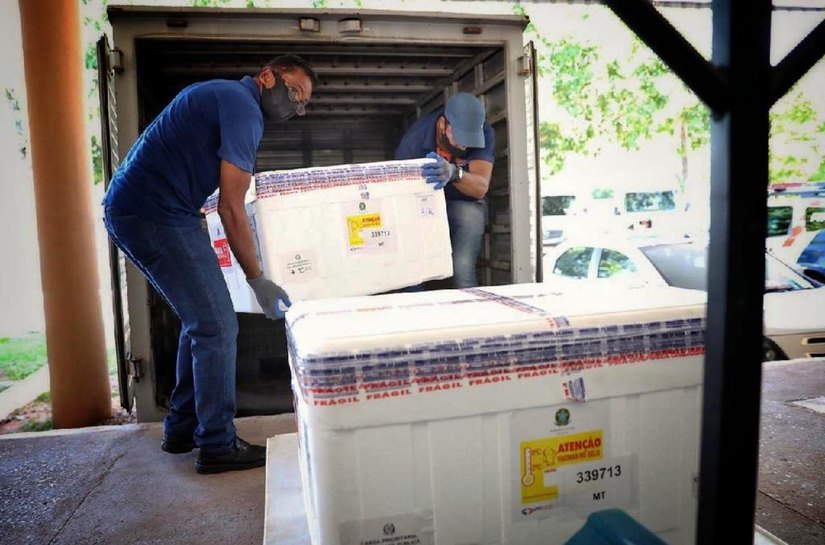 Mato Grosso recebe 11 mil doses da CoronaVac nesta segunda-feira,25