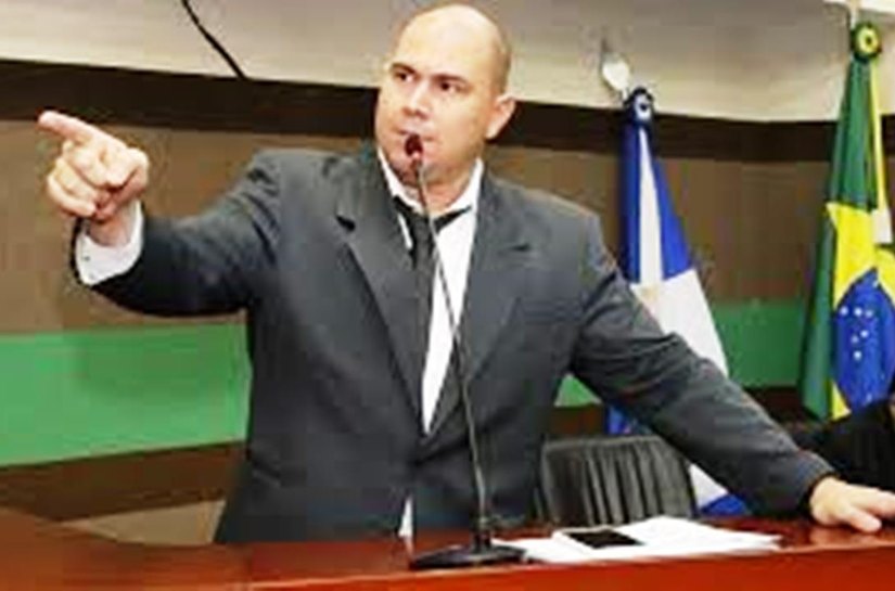 Veja Vídeo: Próceres da campanha de Pinheiro acusa Abílio, seu pai, sua mãe, seu padrasto, sua madrasta, seu cachorro, seu gato...