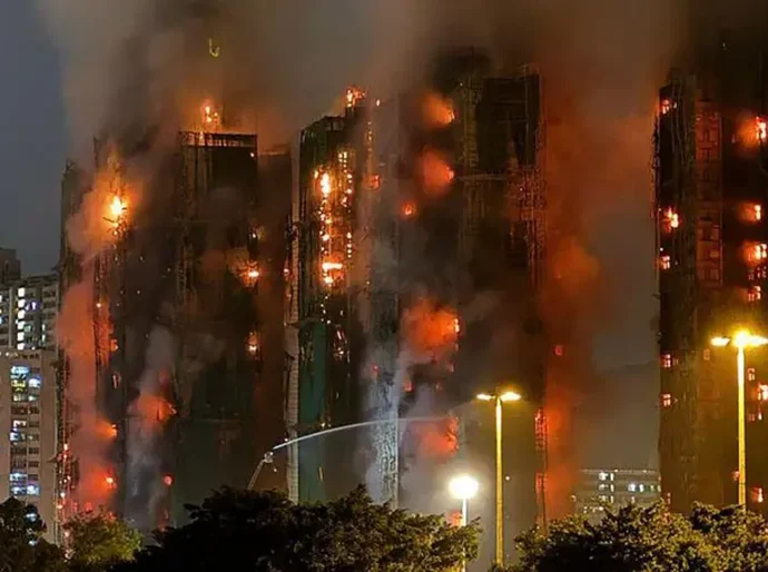 Por que incêndio em condomínio de Hong Kong foi tão devastador, com mais de 120 mortos