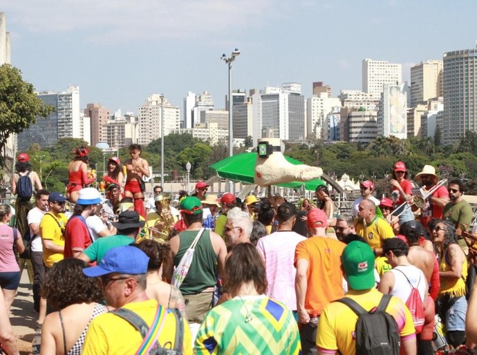 Esquerda vai às ruas em diversas capitais contra anistia e PEC da Blindagem