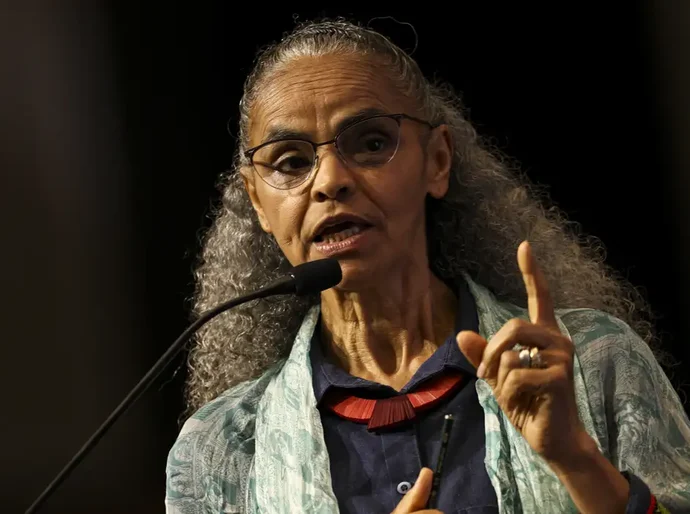 Marina Silva diz que PL aprovado no Senado desestrutura licenciamento