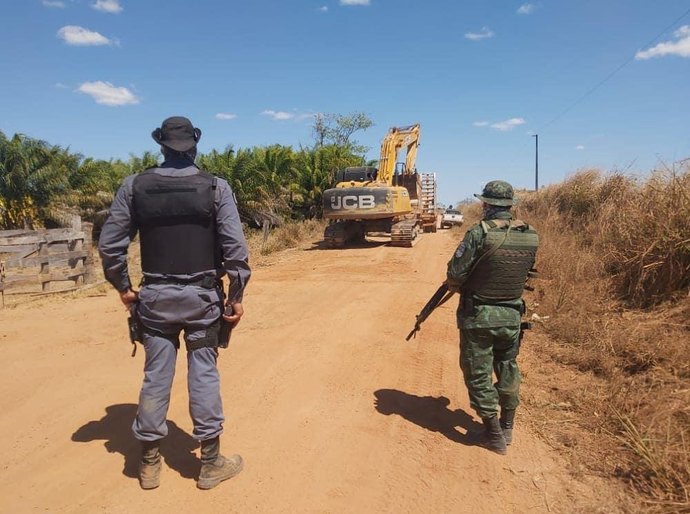 Batalhão Ambiental da PM fecha garimpo ilegal em Novo Mundo