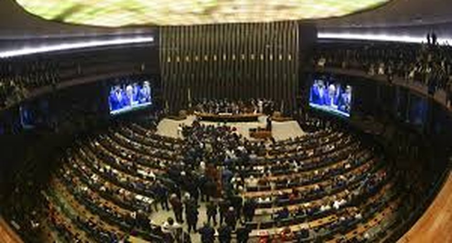 Congresso impõe nova derrota ao governo e derruba veto à dosimetria