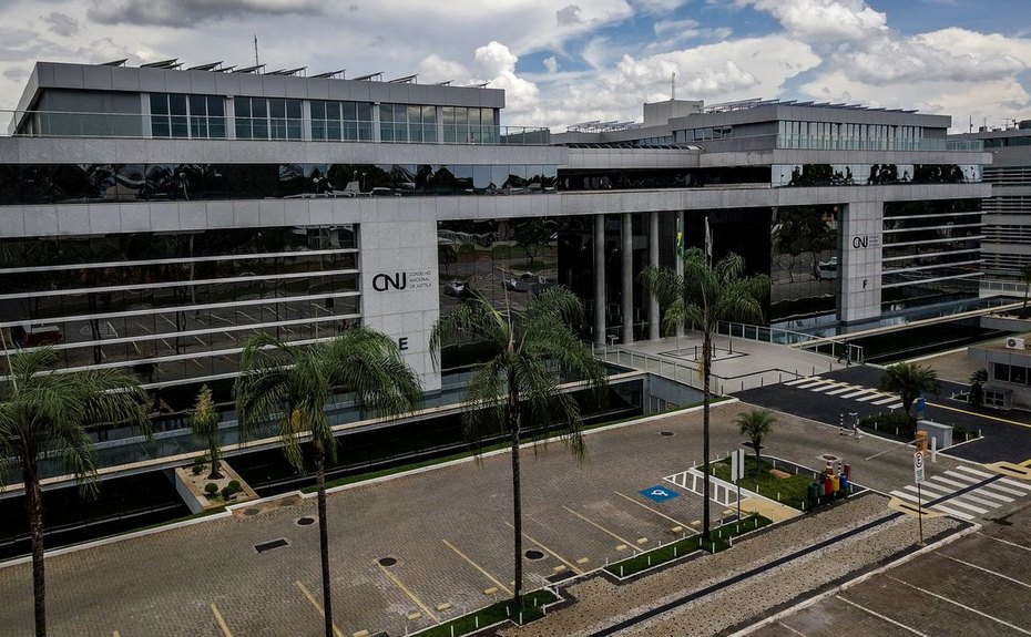CNJ acaba com aposentadoria compulsória como punição máxima para juiz