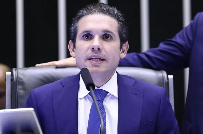 Para acelerar 6x1, Hugo convoca sessões do plenário ao longo de toda semana