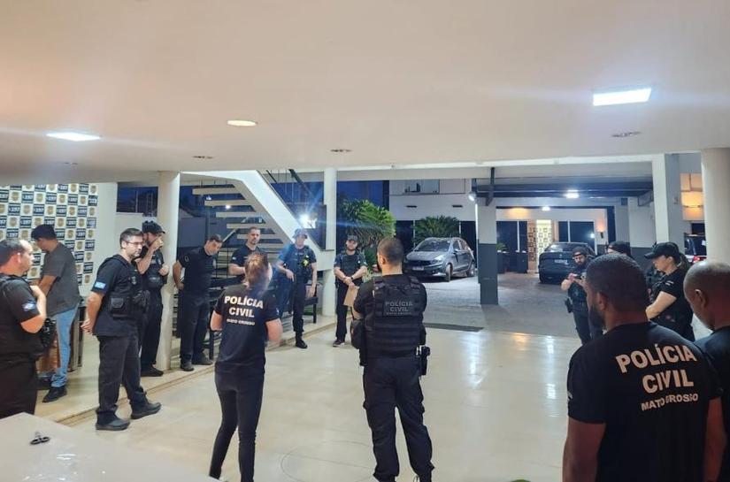 Polícia Civil desarticula célula de facção criminosa que promovia treinamento armado para membros em MT