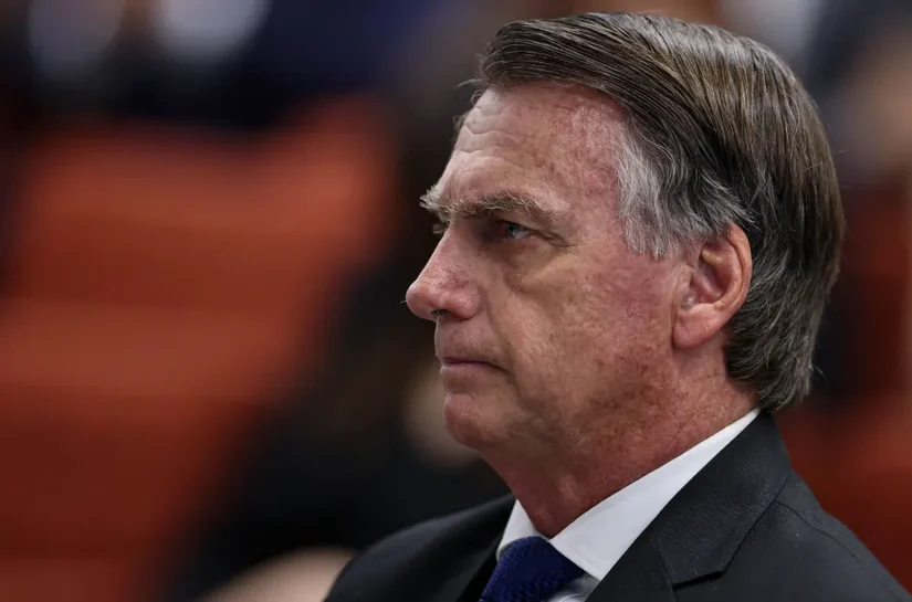 Moraes vota para condenar Bolsonaro e outros sete réus por plano de golpe