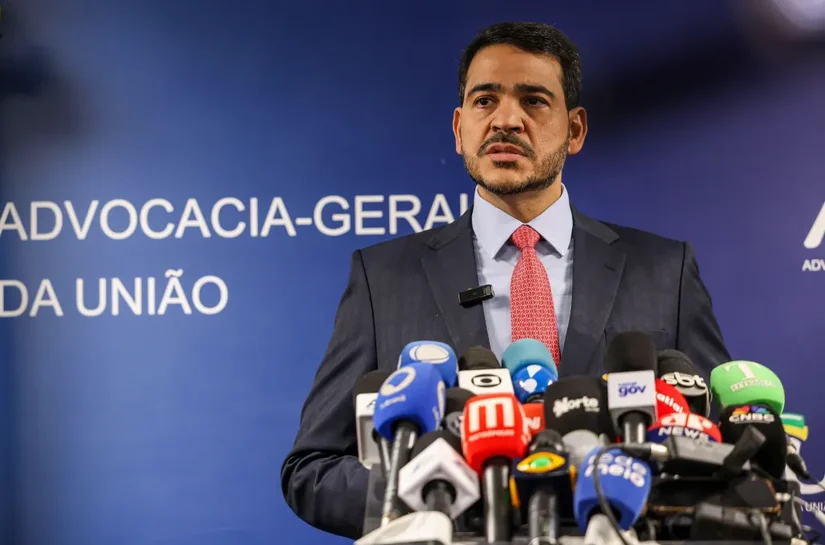 Reunião de Messias com frente evangélica enfrenta resistência, afirma Viana