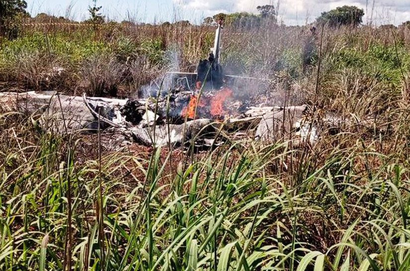 Quatro jogadores e presidente do Palmas morrem em acidente aéreo