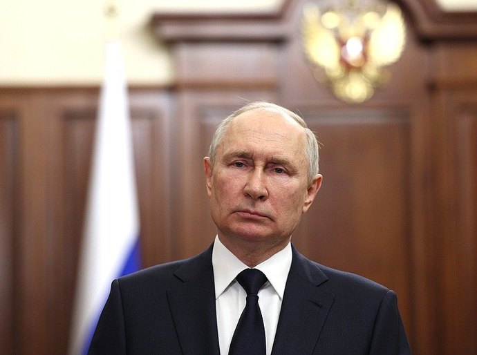 Ocidente está alimentando a guerra na Ucrânia, diz Vladimir Putin