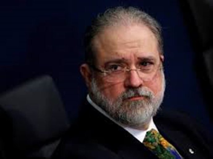 Implosão da Lava Jato de São Paulo acelera desmonte da operação em guerra aberta com Aras