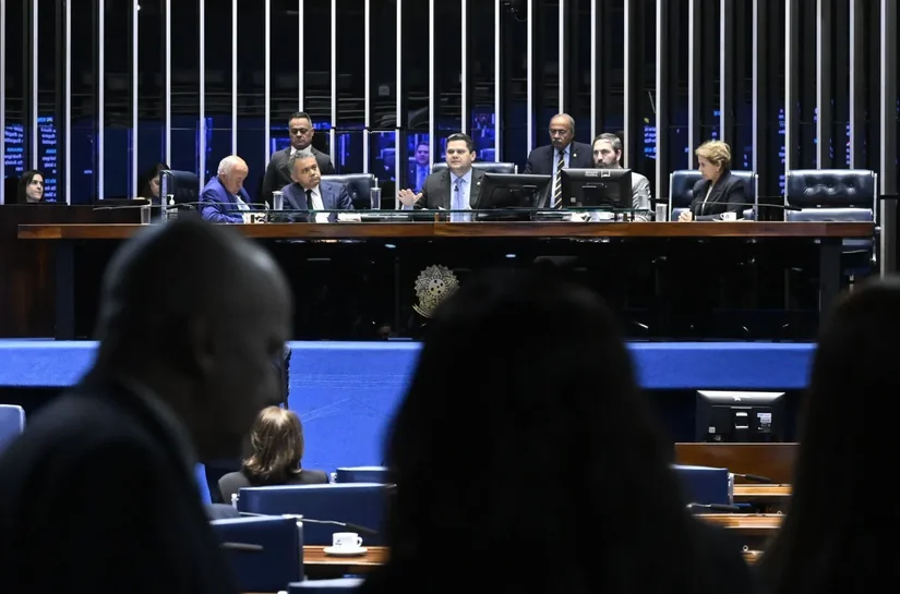 Senado deve iniciar discussões sobre fim da escala 6x1 nesta semana