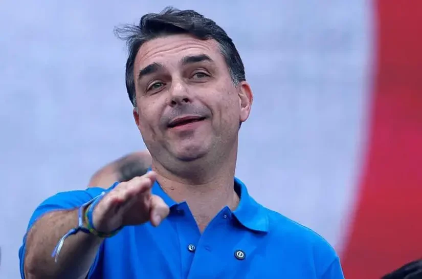 Sem Centrão: Flávio Bolsonaro está isolado após sucessão de crises na campanha?