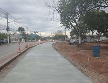 Governo de MT inicia ligação entre pista de concreto e asfalto na Avenida do CPA