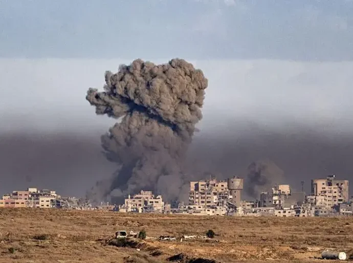 Após dois anos de guerra e destruição, Israel e Hamas estão mais próximos do fim do conflito?