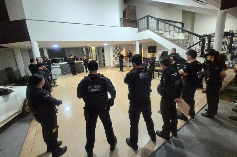 Polícia Civil deflagra operação contra facção criminosa que utilizava bingos para lavagem de dinheiro em MT