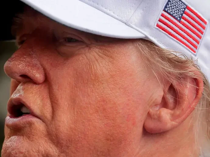 'Antiamericanismo'? Imagem dos EUA piorou para um a cada três brasileiros após tarifaço de Trump, diz pesquisa