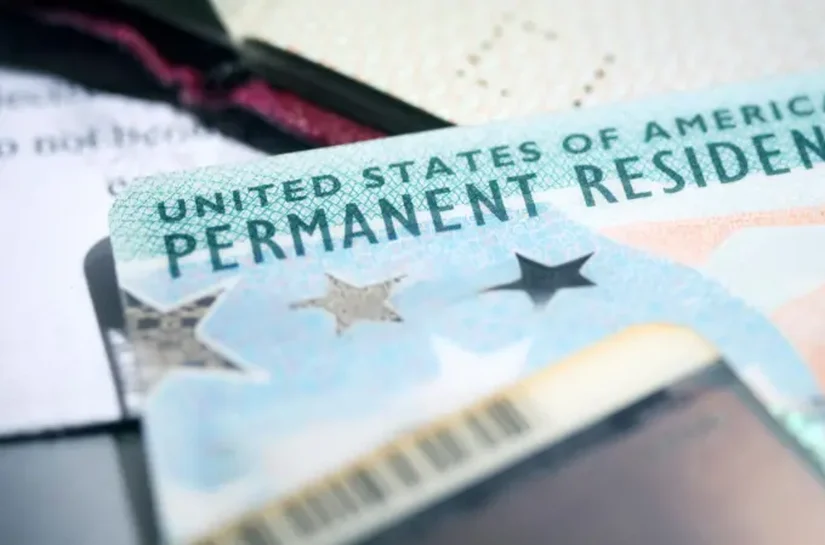 A frustração de brasileiros que querem viver nos EUA após suspensão de vistos de imigração: 'Foi como uma bomba no peito'