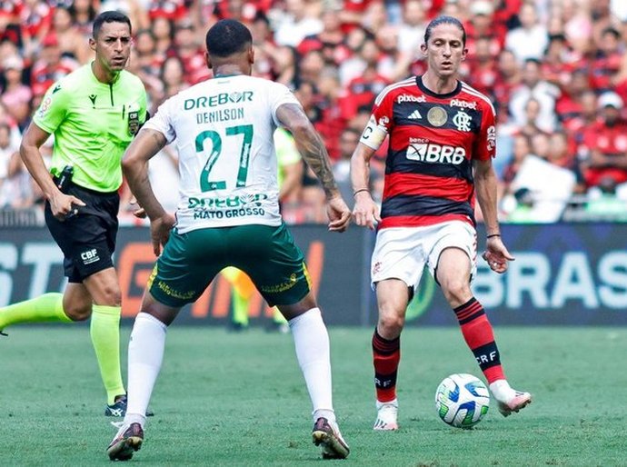 Flamengo vence Cuiabá em tarde de despedidas no Maracanã