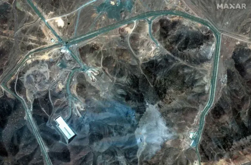 EUA dizem que instalações nucleares do Irã estão 'devastadas' e Israel realiza novos ataques