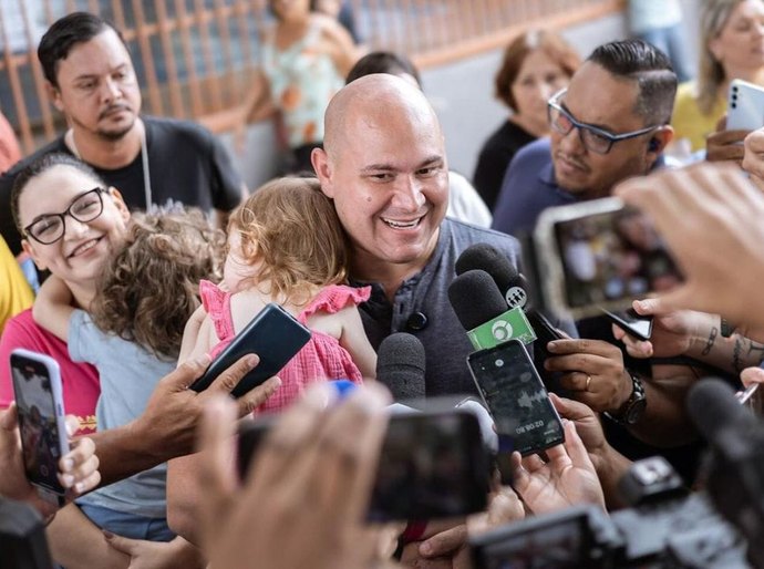 Abílio rebate críticas sobre UPAs e ironiza vereadora: “Acho que ela está reclamando porque as pessoas não estão indo mais pegar atestado”